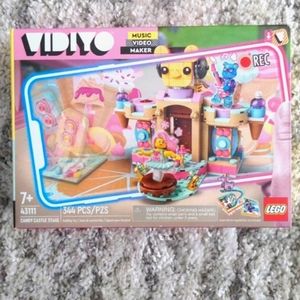 LEGO Candy Castle Stage (43111) 344 pieces. Brand New In Box!
